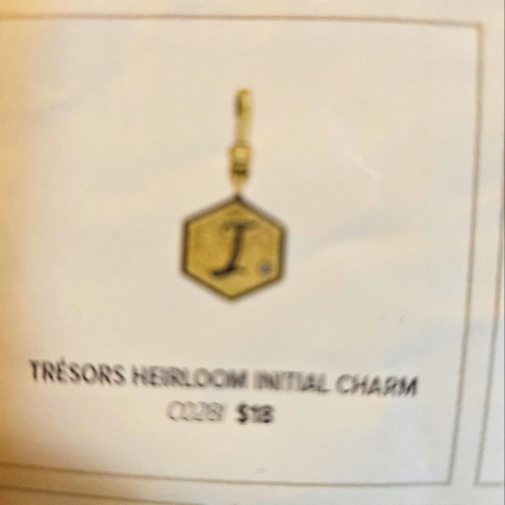 Tresors Heirloom Initial Charm